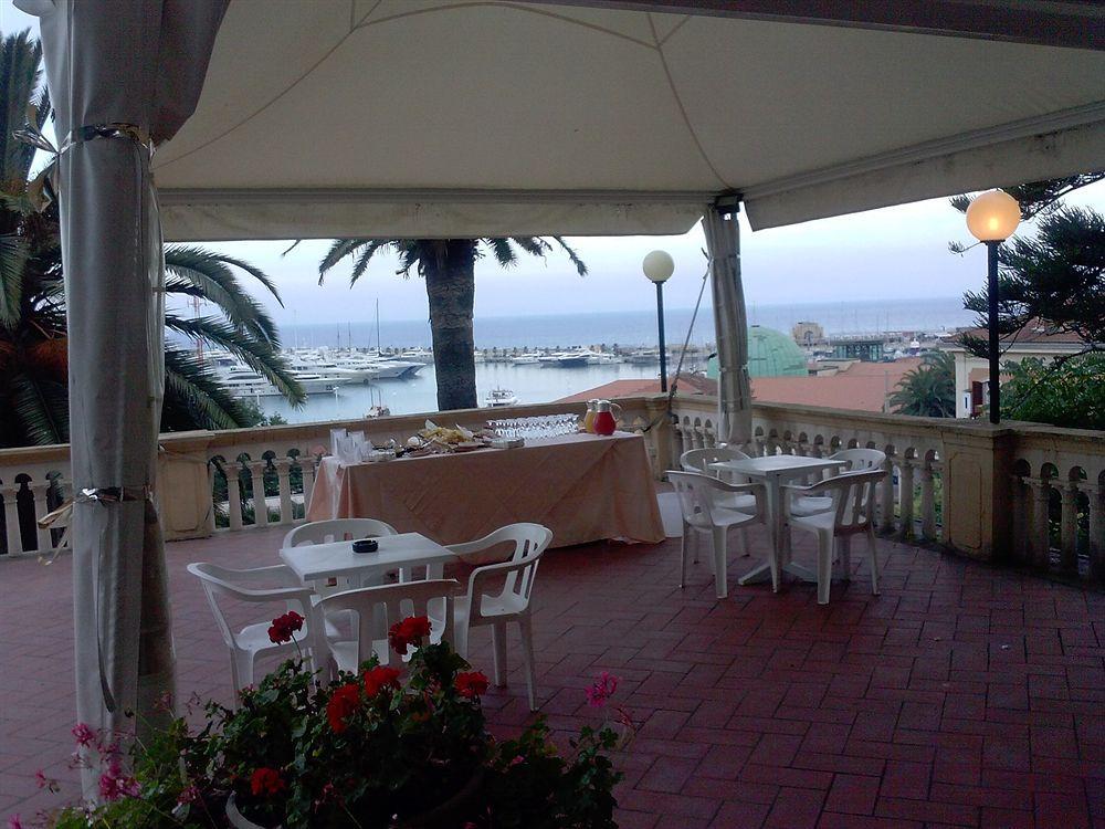 Hotel Miramare Imperia Extérieur photo