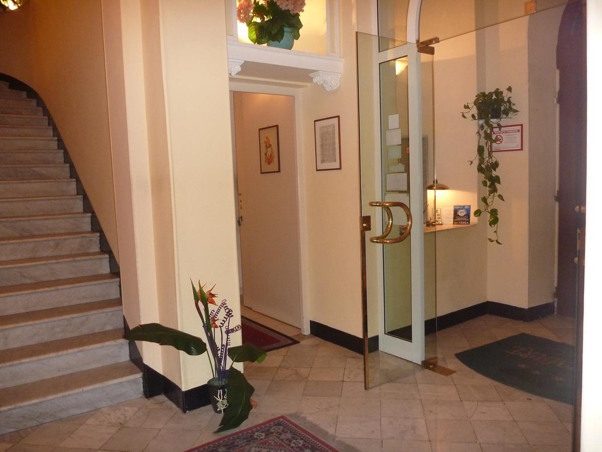 Hotel Miramare Imperia Extérieur photo