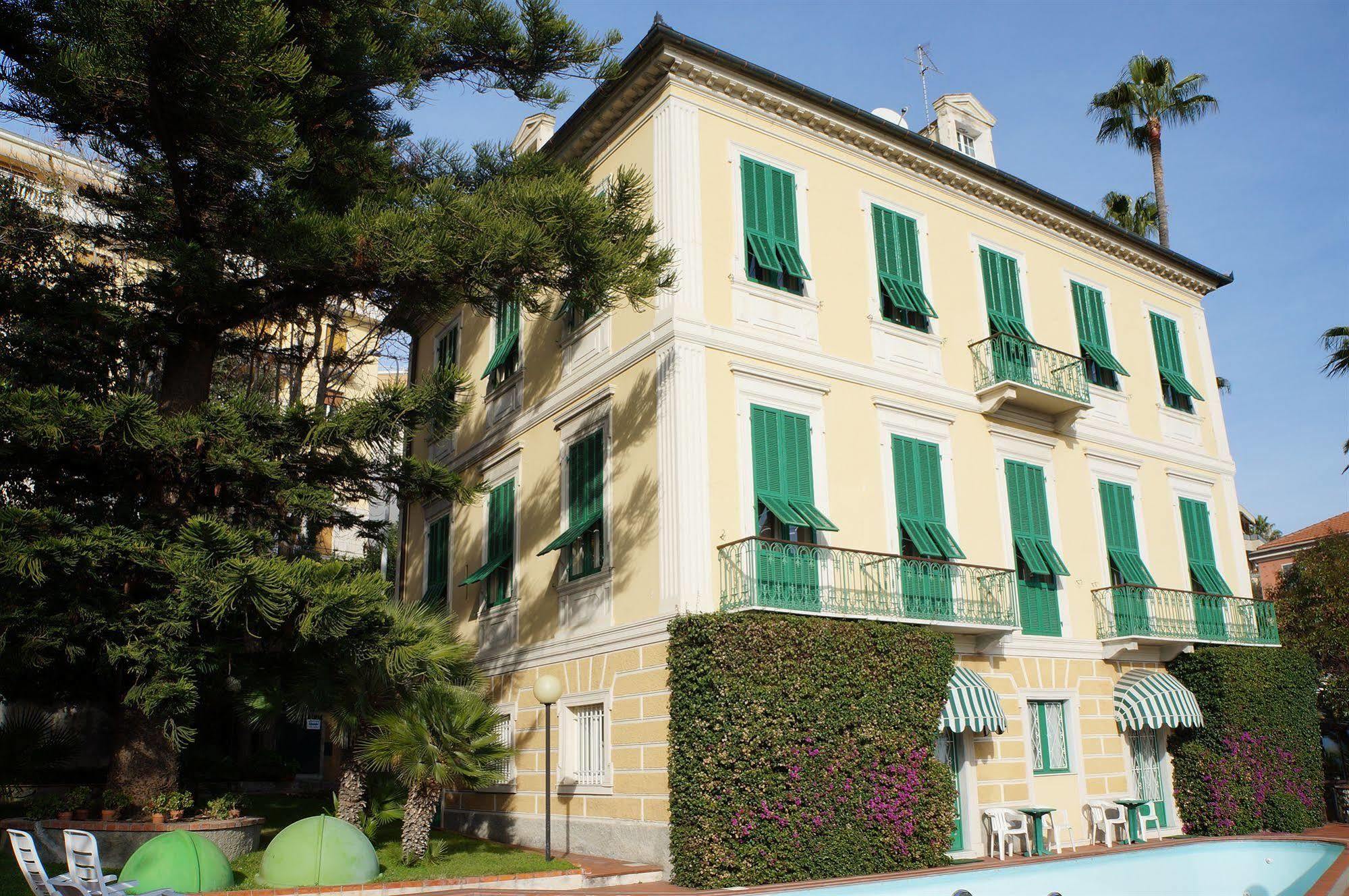Hotel Miramare Imperia Extérieur photo