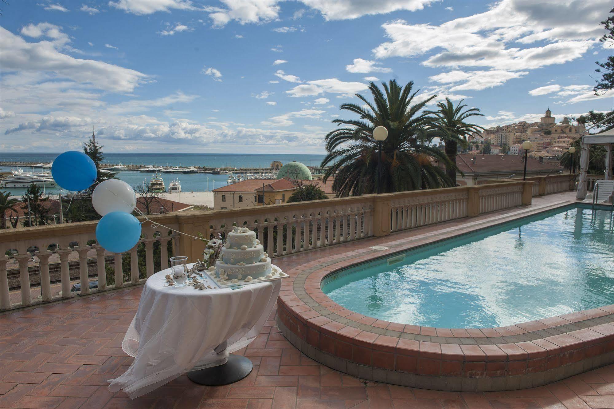 Hotel Miramare Imperia Extérieur photo